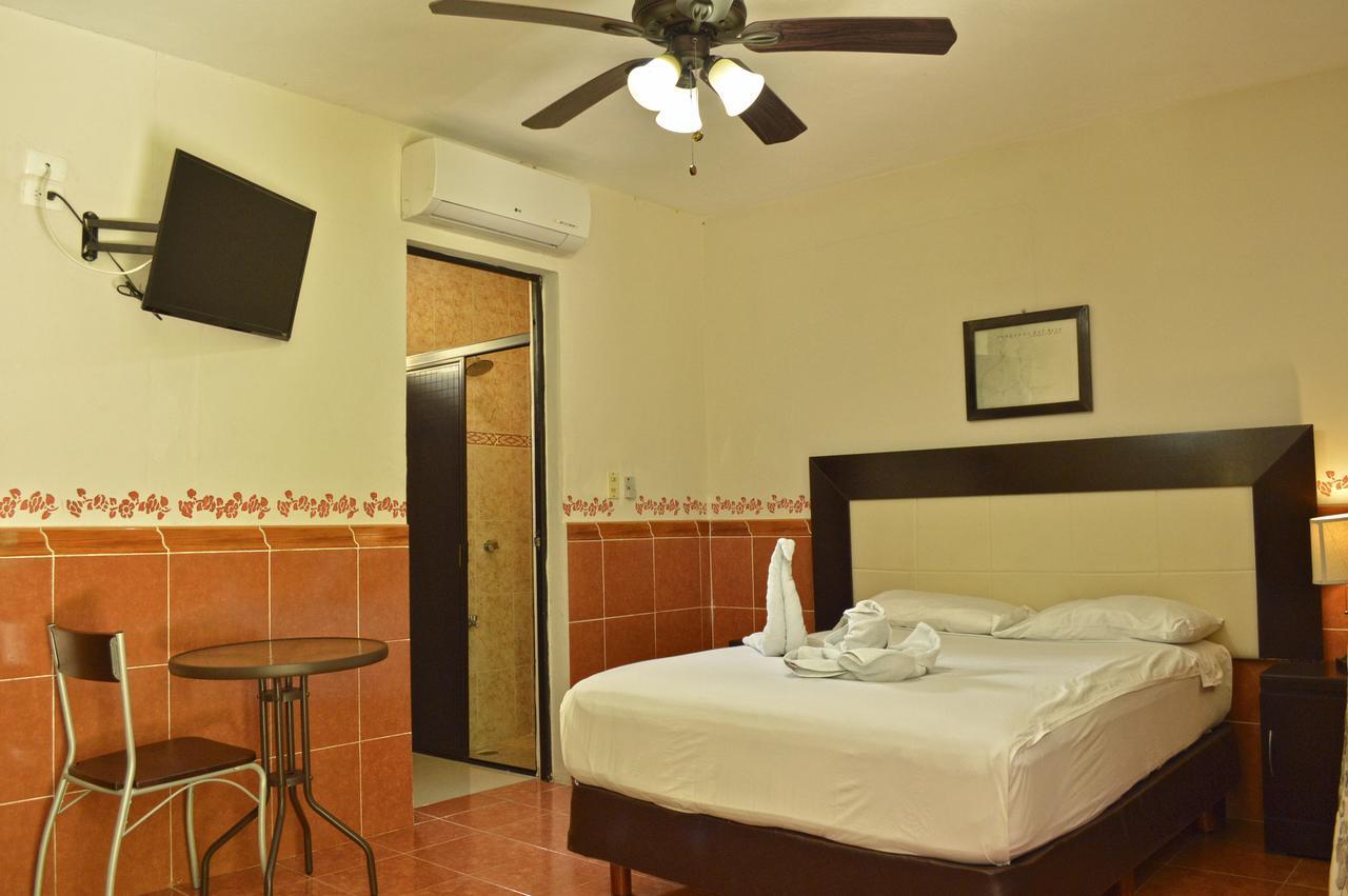 Hotel Quinta Marciala Mx Valladolid  Exteriör bild